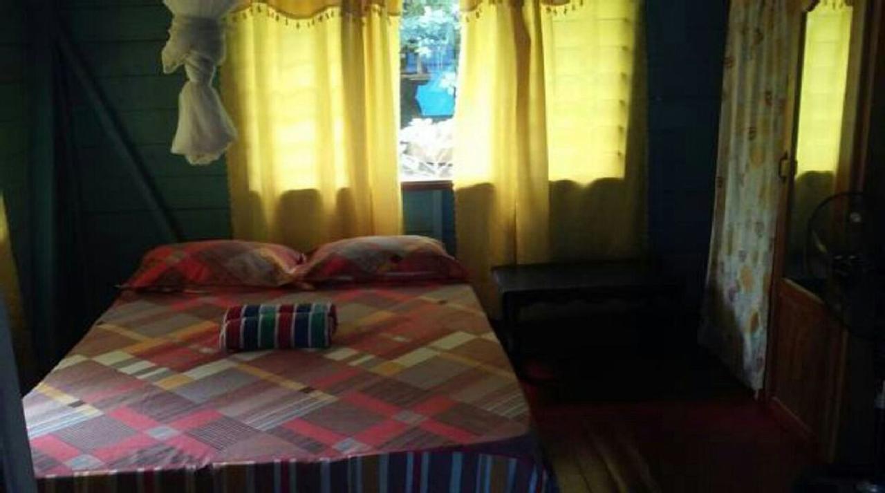 Shades Cottage Guesthouse Blue Hole Exterior foto